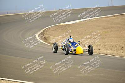 media/Jan-26-2025-CalClub SCCA (Sun) [[cfcea7df88]]/Group 7/Race/